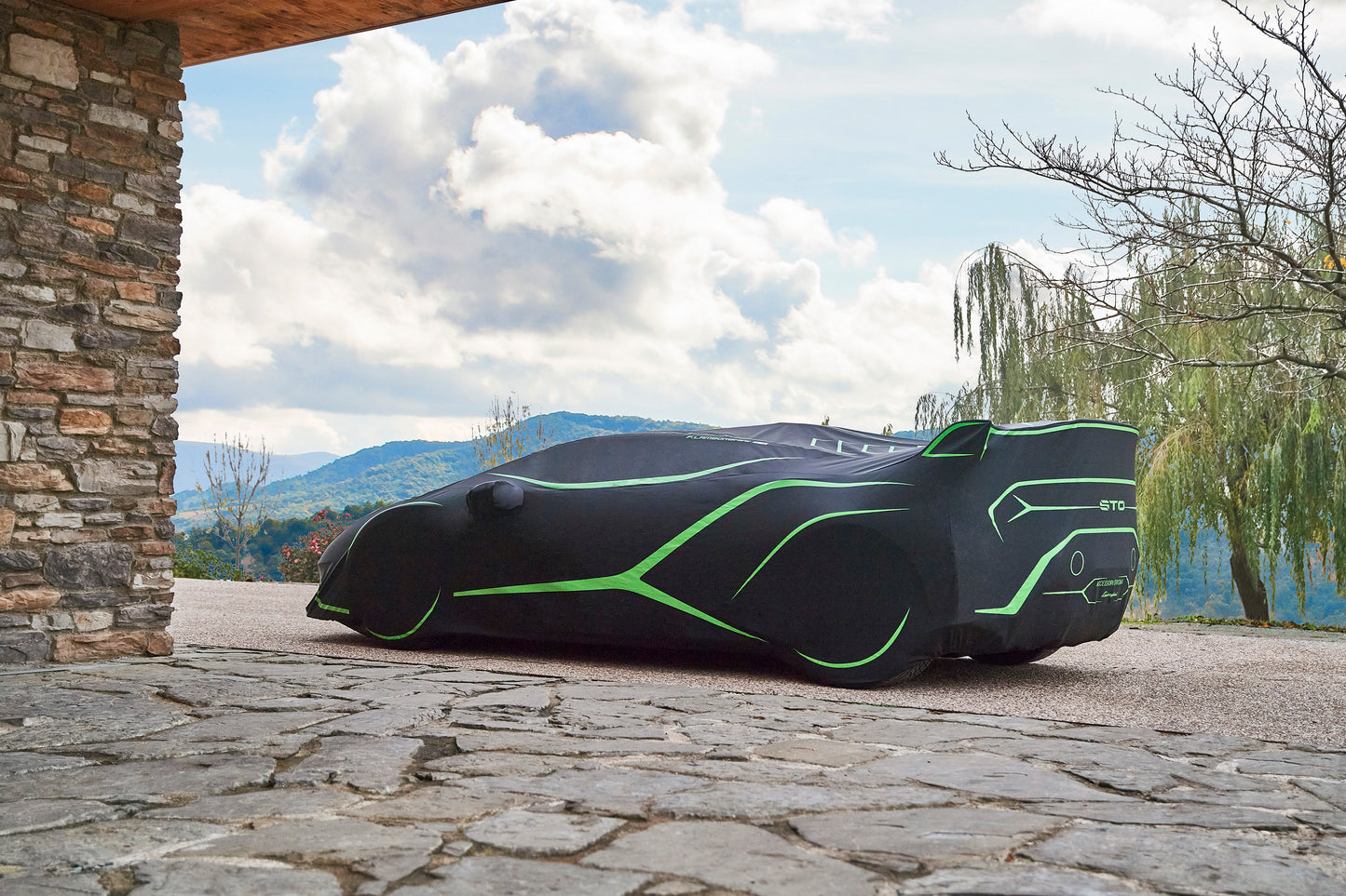 Lamborghini Huracan STO Outdoor Car Cover